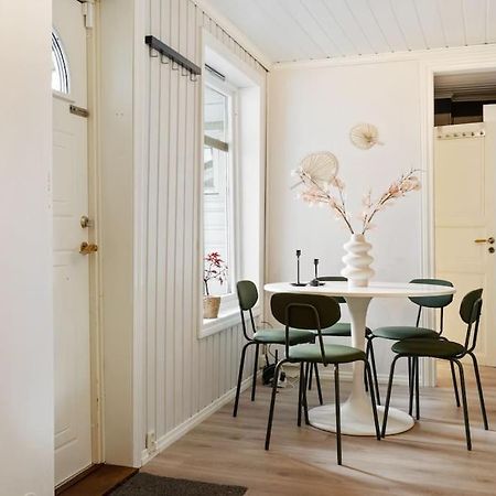 Central Apartment With Balcony, Self-Check In & Private Entrance ベルゲン エクステリア 写真