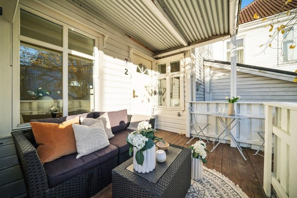 Central Apartment With Balcony, Self-Check In & Private Entrance ベルゲン エクステリア 写真